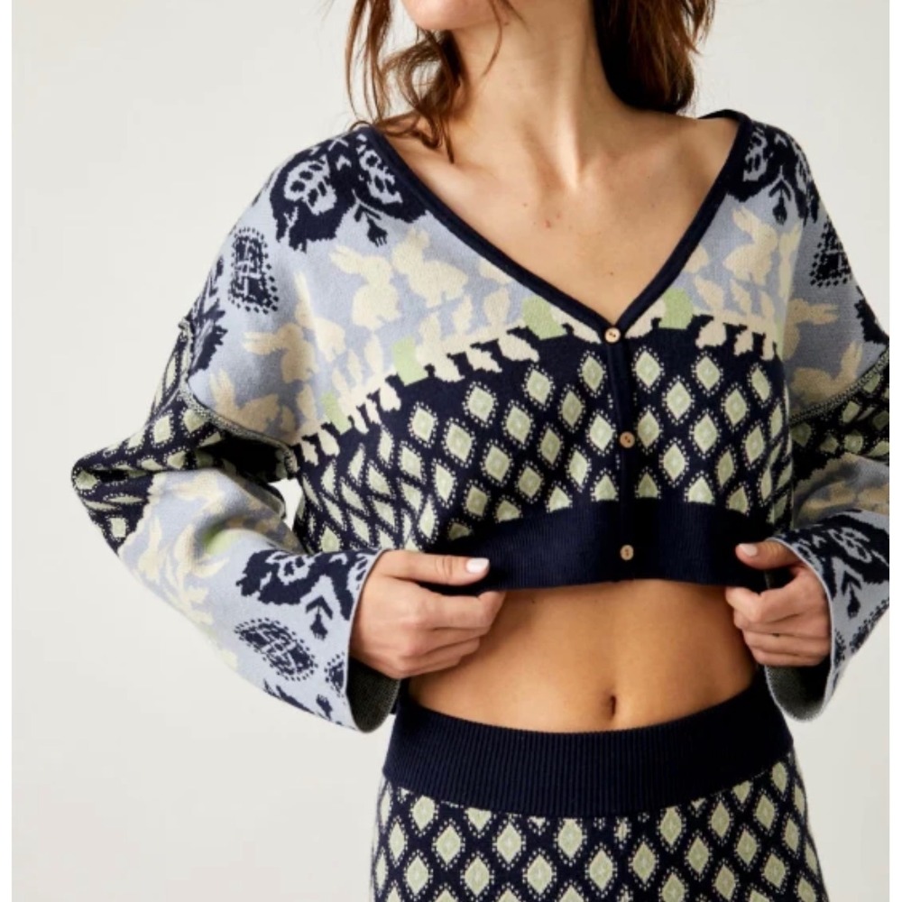 Intimately Free People Rabbit Floral Cropped Cardigan Navy Blue Size M